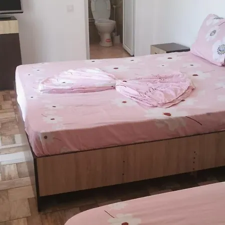 منزل للإقامة Vila Strat *